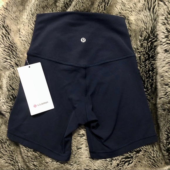 SOLD X NWT Lululemon Align 6” Shorts in True Navy - Picture 7 of 7